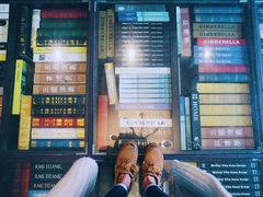 -钟书阁(松江泰晤士小镇店)