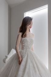 -艾米丽婚纱礼服