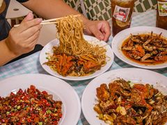 -捌贰虾蟹·江湖菜馆(江汉路店)