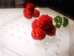 杨梅鳕鱼球-柳莺湖上·湖景餐厅·江南菜(西湖店)