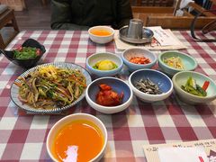 -益百岁牛尾汤(香山路店)