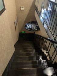 -威思丽高温瑜伽会馆