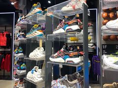 -李宁(大宁国际旗舰店)