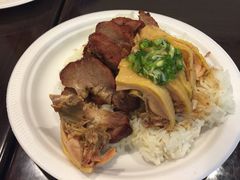 叉烧沙姜鸡双拼饭-明家烧腊