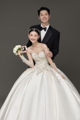 -喜爱高定婚纱摄影