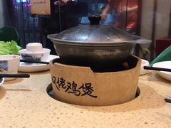 -芳村榕树头叹佬鸡煲(体育西店)