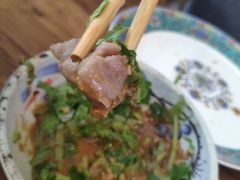 -毛辣果·贵州红酸汤牛肉火锅(西单店)