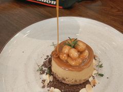-Chom Cafe and Restaurant