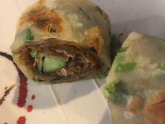 葱饼卷牛肉-台北楚楚园馅饼粥(虹桥南丰城店)
