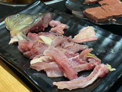 -果松木炭酸菜铜火锅·外婆参鸡汤