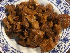 -爆炸头阿姨小四川正宗川味小吃(无任何分店)