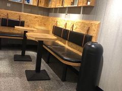 等位区-书亦烧仙草(北碚万达店)