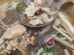 -周老三跷脚牛肉·全牛火锅(非遗传承店)