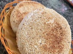 烧饼-清真喜兰老丁羊汤特色小吃