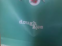 -Dough&Joe团憩(瑞虹天地月亮湾店)