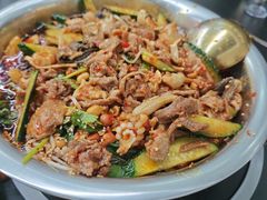 -周良天山牛杂城(天山路总店)