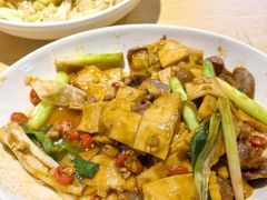 -关东小磨东北菜(上海长风大悦城店)