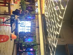 -刘姐啤酒鱼民族演艺餐厅(西街总店)