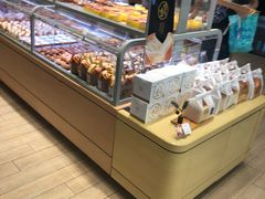 面包甜点陈列柜-好利来(乐堤港店)