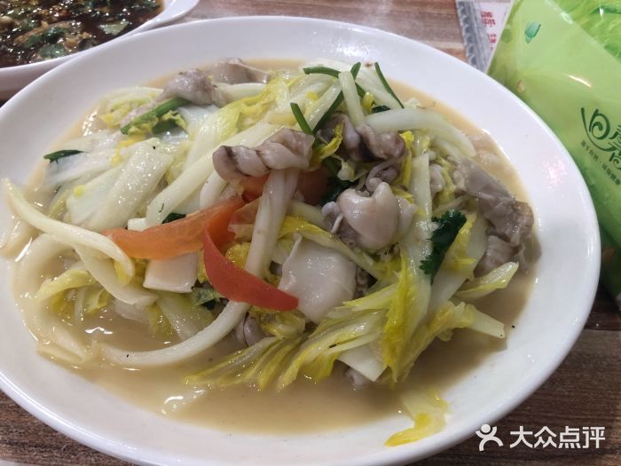 潮汕大排档鱼泡炒白菜图片