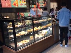面包甜点陈列柜-星巴克(凯德晶萃店)