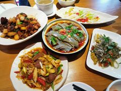 -隔壁老王·家常云南菜(花巷店)