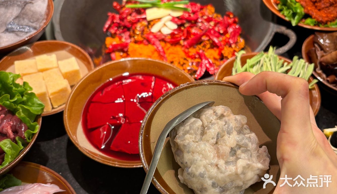 真实测评渝井巷重庆老火锅 