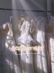 -曼青婚纱礼服馆