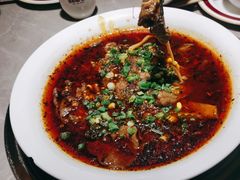 水煮牛肉-新渝城·始于2000年(淘金店)