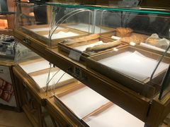 面包甜点陈列柜-爱立颂(美莲广场店)