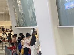 -冰纷万象滑冰场(深圳万象城店)