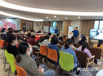 参加华儒月子会所孕妈课堂顺利开心