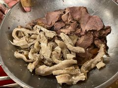 -老石黑山羊毛驴肉火锅(金凯广场店)