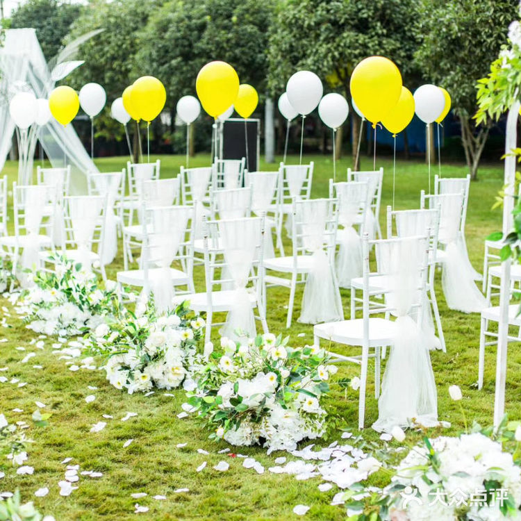 我有车，是两轮的，需要你和我一起把它变成四轮的