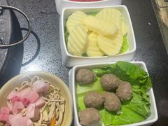-宽板凳老灶火锅(台湾街店)