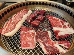 -铭牛烧肉·和牛海鲜自助(高新月牙湖店)