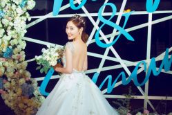 -艾米丽婚纱礼服