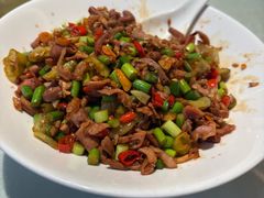 -阿瓦山寨·湘菜现炒·剁椒鱼头王(咸阳总店)