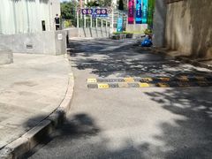 入口-新中关大厦·停车场