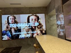 -TONI&GUY