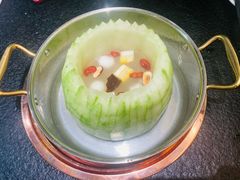 三代传承冬瓜盅-得意咚瓜·顺德鱼生·冬瓜火锅(深圳首店)