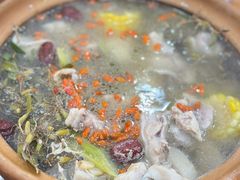 石橄榄炖鸡-洪大厨鸡煲(福田店)