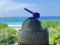 漂浮羊奶咖啡-原野牧场