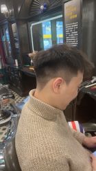 -海文先生国潮烫染男士理发馆