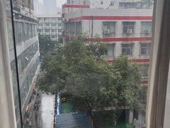 -卡罗酒店(东门晒布地铁站店)