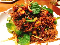 -老滇山寨•云南特色菜•地方菜•民族风情歌舞表演(金碧店)