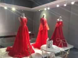 -艾米丽婚纱礼服