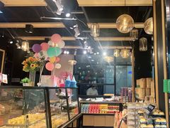 面包甜点陈列柜-小香港(凤凰大街店)