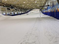 -乔波室内滑雪场