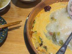 -洱火云南酸菜牛肉火锅(石景山当代商城店)